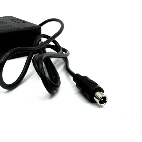 CARGADOR BATERIA MACHO 42V-2AH PATINETE