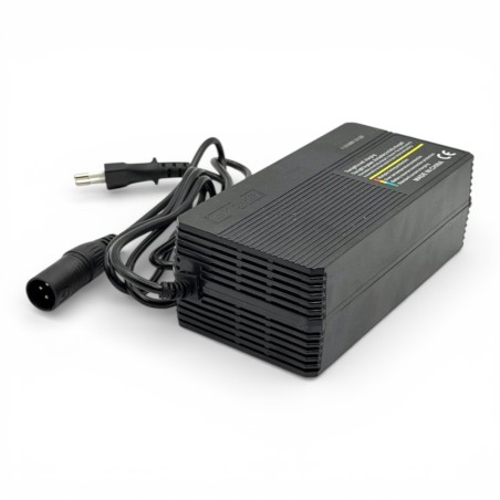 Cargador batería R2 macho 60V 3.0Ah con ventilador