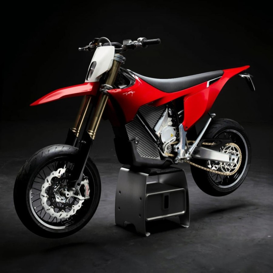 Supermoto eléctrica STARK VARG SM 60-80 CV Matriculable MOTOSAPOLLO.COM