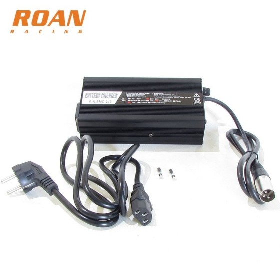 Cargador bateria 48V-4Ah macho - Motosapollo.com