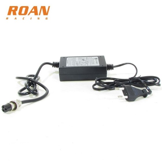 Cargador batería hembra 36V-1.5Ah - Motosapollo.com 2